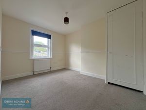 Bedroom- click for photo gallery